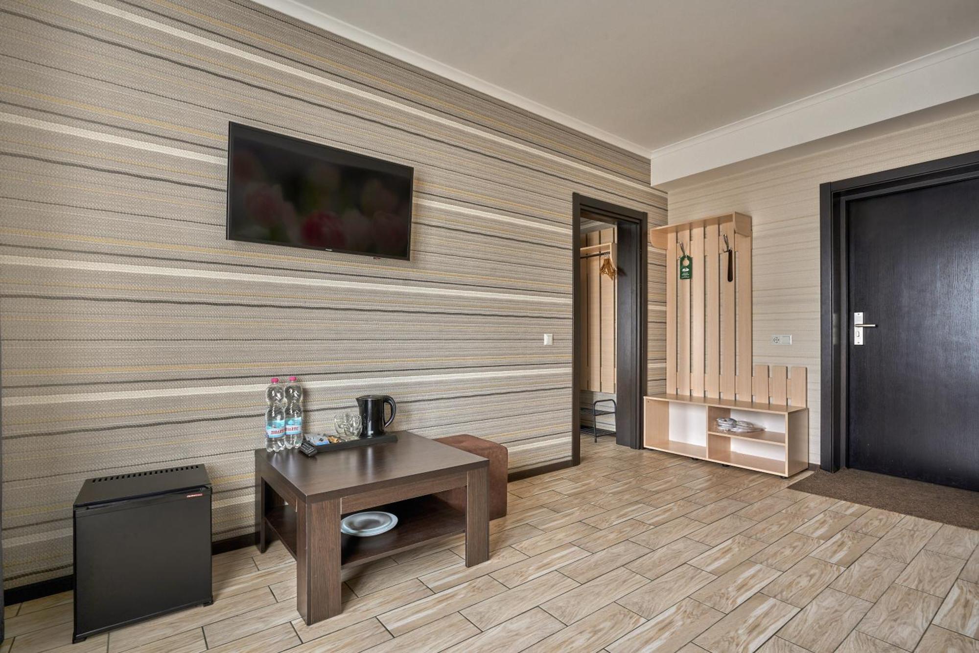 Zaporizʹka Sich Hotel Bukowel